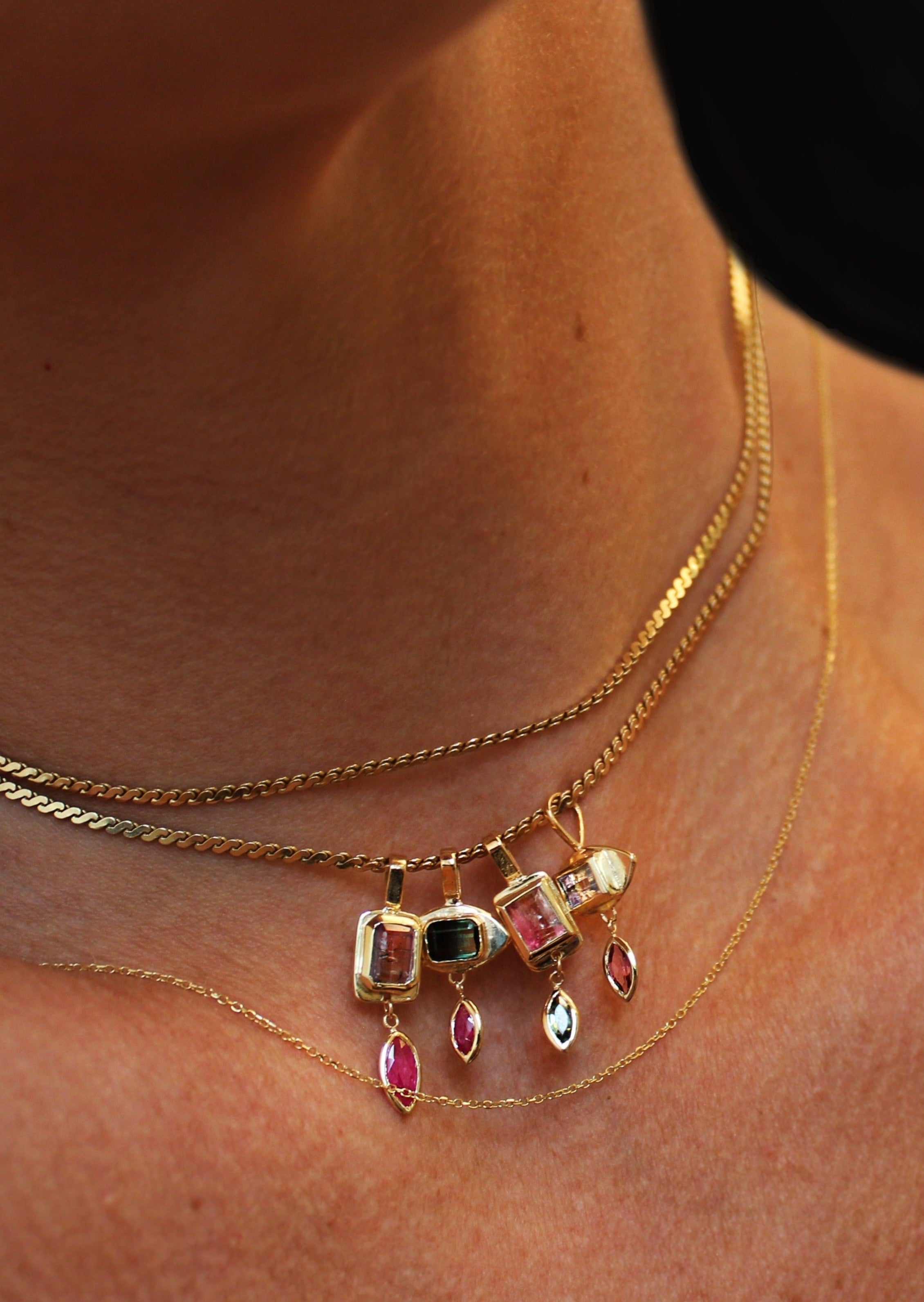 Tourmaline pendant with rubies | Christina Magdolna
